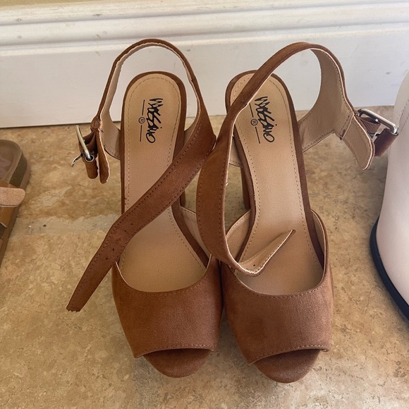 Women’s 6.5 brown platform heels, new and unused - Picture 2 of 4